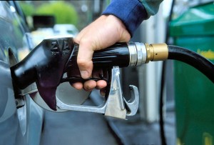 Цена на топливо в 2017 году увеличится до 30 % за счет увеличении акцизов